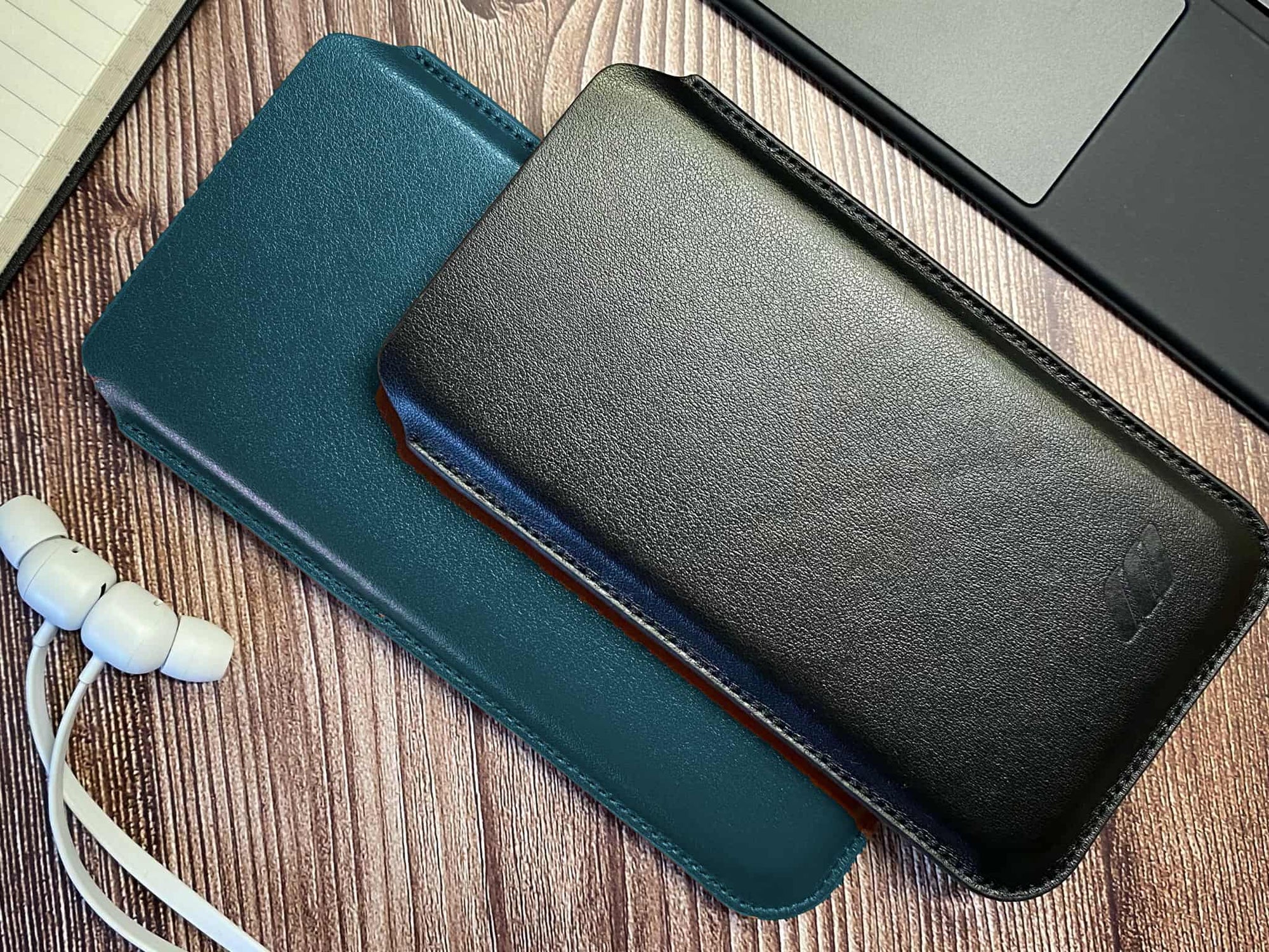 Apple iPhone 16 Pro Max Leather Sleeve Case - Skinny Fit V3